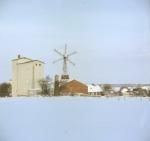 Mølle og silo set fra Grønlundgård (ca. 1966)